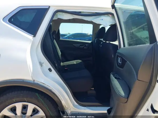 5N1AT2MT0JC731177 2018 NISSAN ROGUE - Image 8