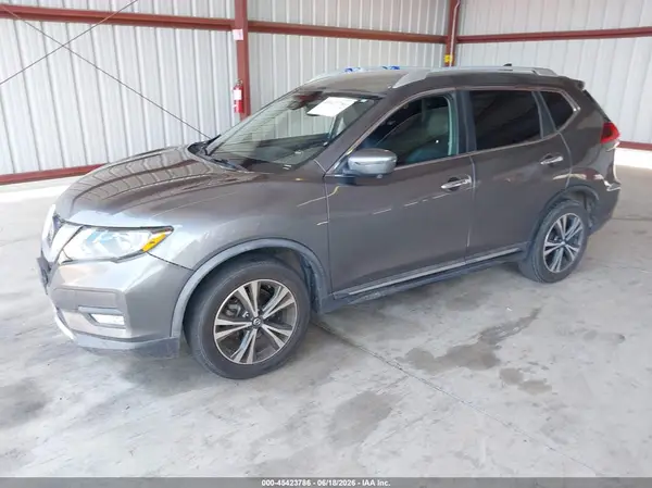 5N1AT2MT0JC734659 2018 NISSAN ROGUE - Image 2
