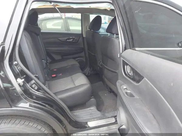 5N1AT2MT0JC745953 2018 NISSAN ROGUE - Image 8