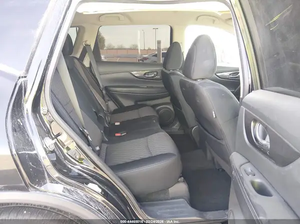 5N1AT2MT0JC746214 2018 NISSAN ROGUE - Image 8