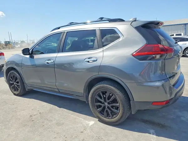 5N1AT2MT0JC756824 2018 NISSAN ROGUE - Image 2