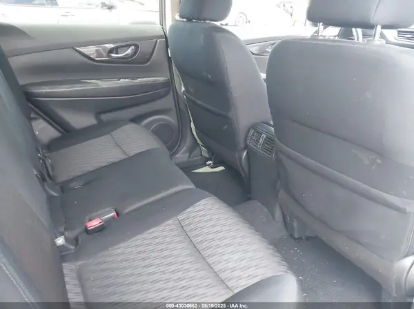 5N1AT2MT0JC767323 2018 NISSAN ROGUE - Image 8