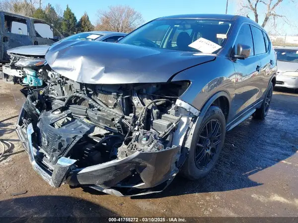 5N1AT2MT0JC769041 2018 NISSAN ROGUE - Image 2