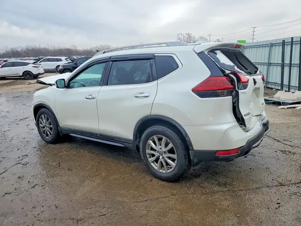 5N1AT2MT0JC774109 2018 NISSAN ROGUE - Image 2