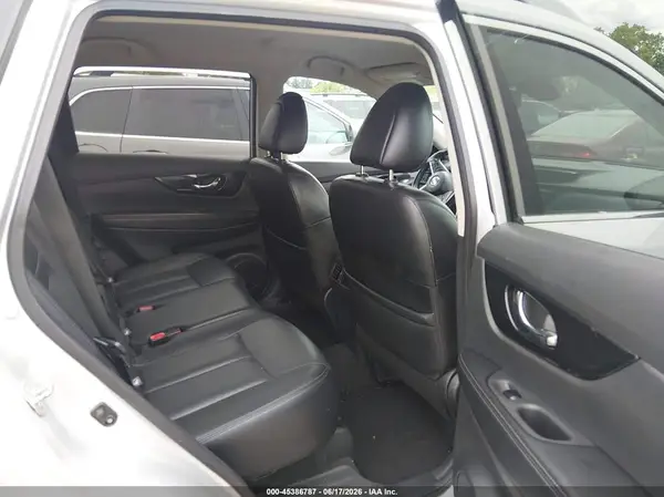 5N1AT2MT0JC778306 2018 NISSAN ROGUE - Image 8