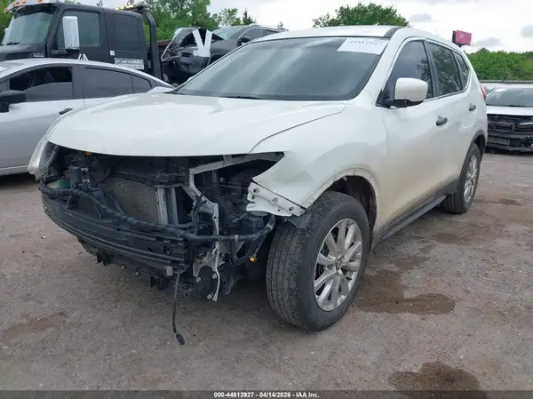 5N1AT2MT0JC791945 2018 NISSAN ROGUE - Image 2