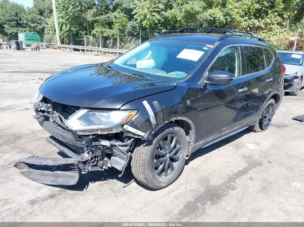 5N1AT2MT0JC794005 2018 NISSAN ROGUE - Image 2