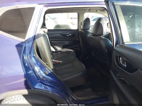 5N1AT2MT0JC811689 2018 NISSAN ROGUE - Image 8