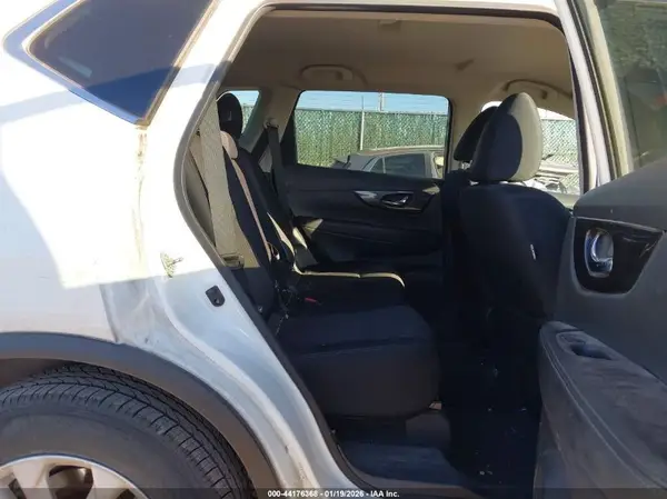 5N1AT2MT0JC814480 2018 NISSAN ROGUE - Image 8