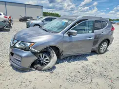 5N1AT2MT0JC819064 2018 NISSAN ROGUE