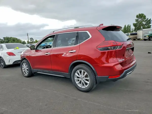 5N1AT2MT0JC823583 2018 NISSAN ROGUE - Image 2