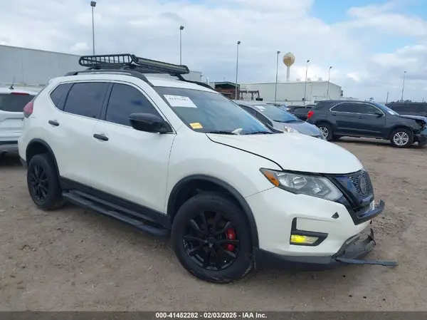 5N1AT2MT0JC834843 2018 NISSAN ROGUE - Image 1