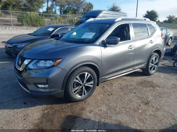 5N1AT2MT0JC852663 2018 NISSAN ROGUE - Image 2