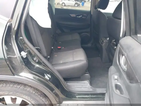 5N1AT2MT0KC701078 2019 NISSAN ROGUE - Image 8