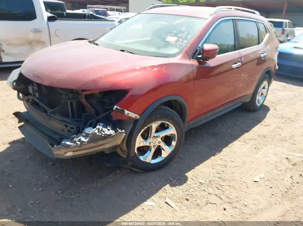 5N1AT2MT0KC701744 2019 NISSAN ROGUE - Image 2