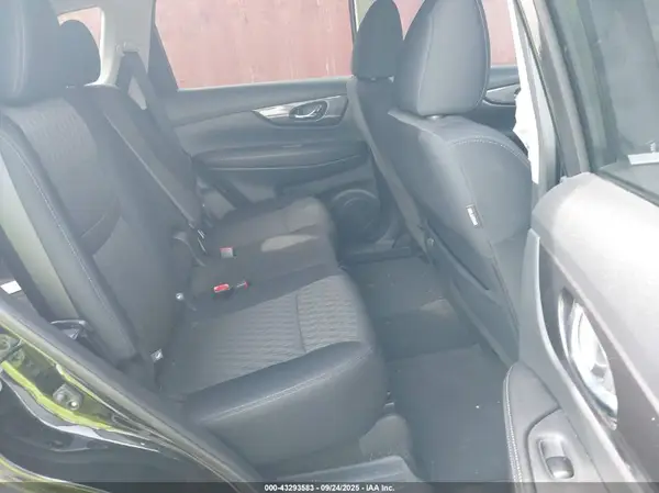 5N1AT2MT0KC702134 2019 NISSAN ROGUE - Image 8