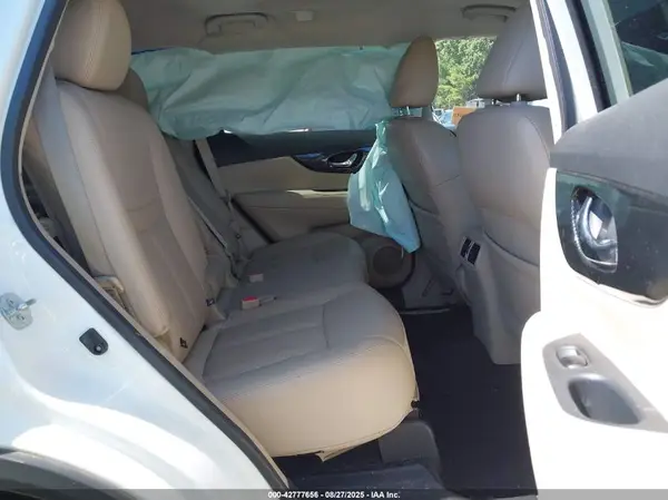 5N1AT2MT0KC718415 2019 NISSAN ROGUE - Image 8