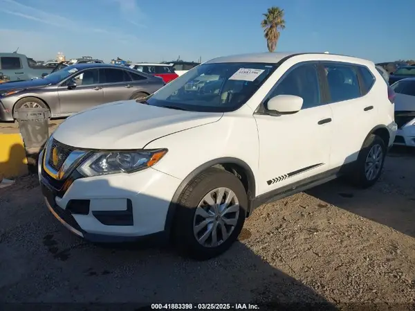 5N1AT2MT0KC719032 2019 NISSAN ROGUE - Image 2
