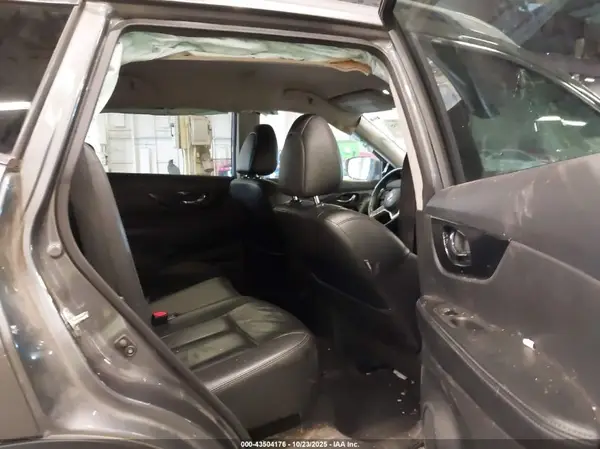 5N1AT2MT0KC739572 2019 NISSAN ROGUE - Image 8