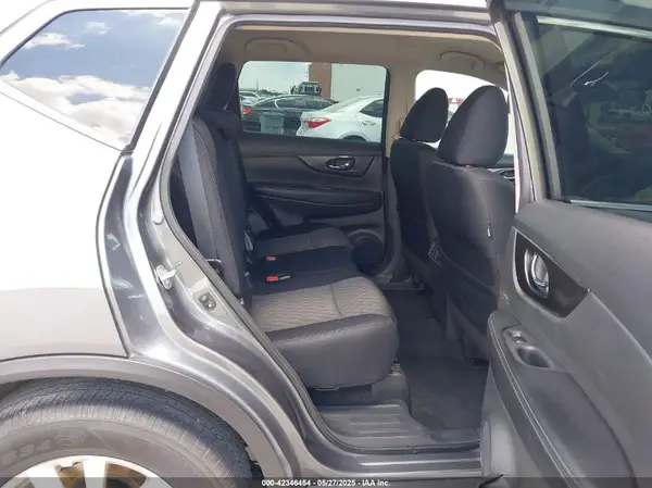 5N1AT2MT0KC748191 2019 NISSAN ROGUE - Image 8