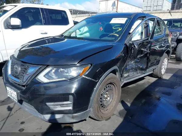 5N1AT2MT0KC768957 2019 NISSAN ROGUE - Image 2
