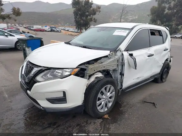 5N1AT2MT0KC769140 2019 NISSAN ROGUE - Image 2