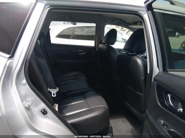 5N1AT2MT0KC776282 2019 NISSAN ROGUE - Image 8