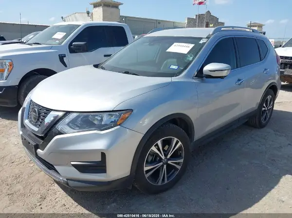5N1AT2MT0KC791073 2019 NISSAN ROGUE - Image 2