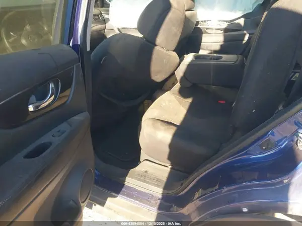 5N1AT2MT0KC797990 2019 NISSAN ROGUE - Image 8
