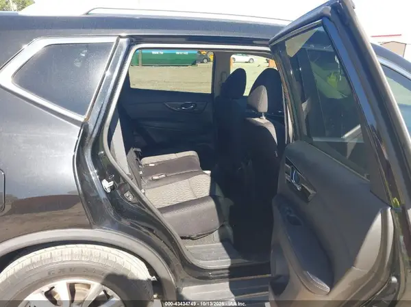 5N1AT2MT0KC808549 2019 NISSAN ROGUE - Image 8