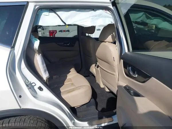 5N1AT2MT0KC825206 2019 NISSAN ROGUE - Image 8
