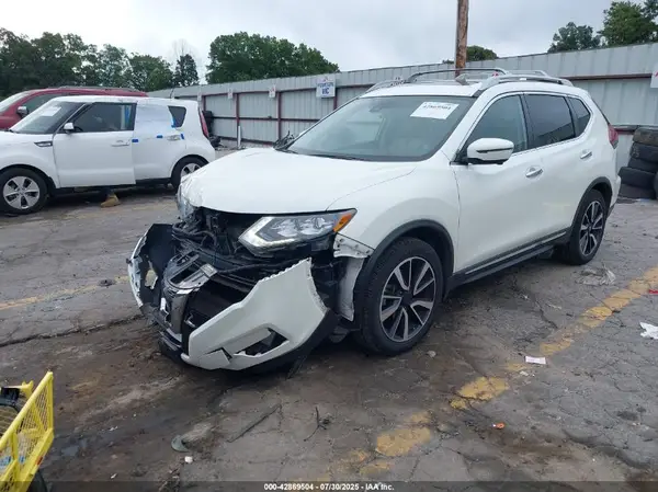 5N1AT2MT0KC826615 2019 NISSAN ROGUE - Image 2