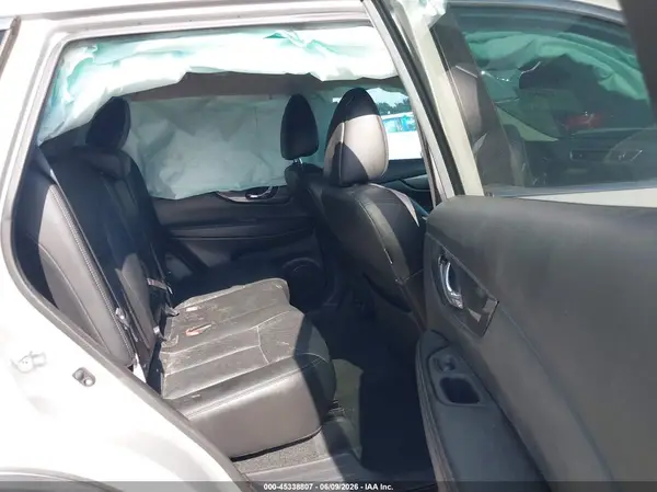 5N1AT2MT1GC746456 2016 NISSAN ROGUE - Image 8