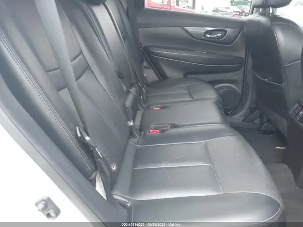 5N1AT2MT1GC772765 2016 NISSAN ROGUE - Image 8