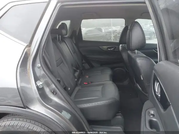 5N1AT2MT1GC785127 2016 NISSAN ROGUE - Image 8
