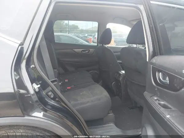 5N1AT2MT1GC796466 2016 NISSAN ROGUE - Image 8