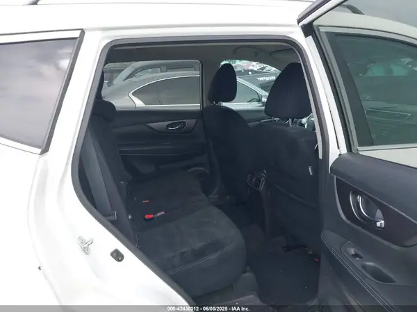 5N1AT2MT1GC816263 2016 NISSAN ROGUE - Image 8
