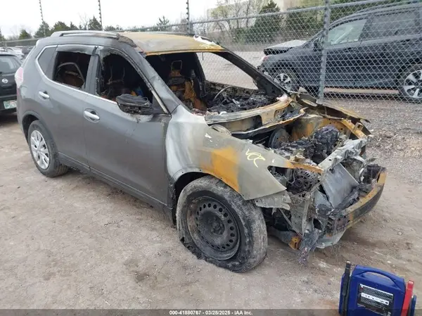 5N1AT2MT1GC830485 2016 NISSAN ROGUE - Image 1