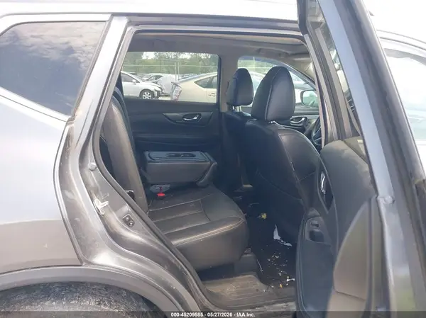 5N1AT2MT1GC886975 2016 NISSAN ROGUE - Image 8
