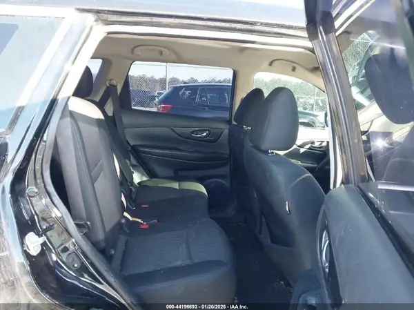 5N1AT2MT1HC736446 2017 NISSAN ROGUE - Image 8