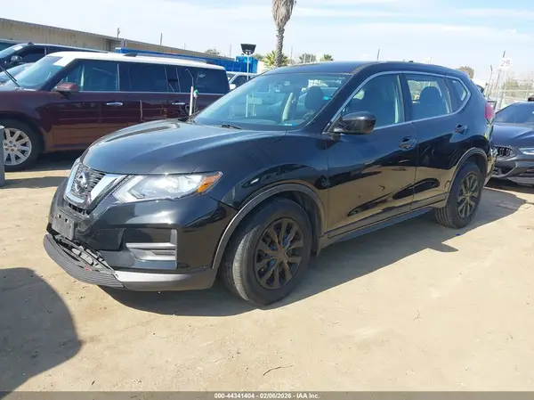 5N1AT2MT1HC736981 2017 NISSAN ROGUE - Image 2