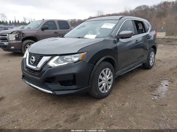 5N1AT2MT1HC740755 2017 NISSAN ROGUE - Image 2