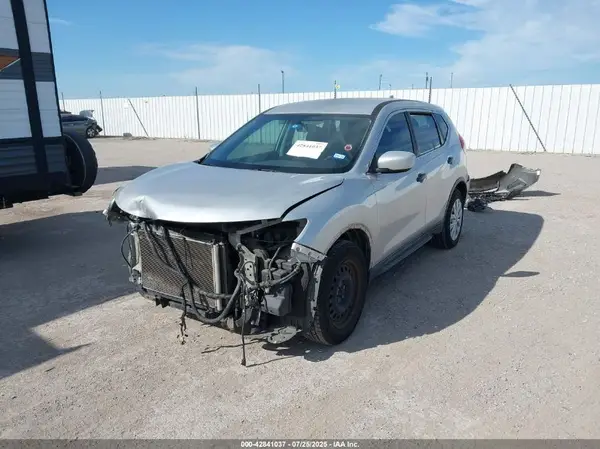 5N1AT2MT1HC745969 2017 NISSAN ROGUE - Image 2
