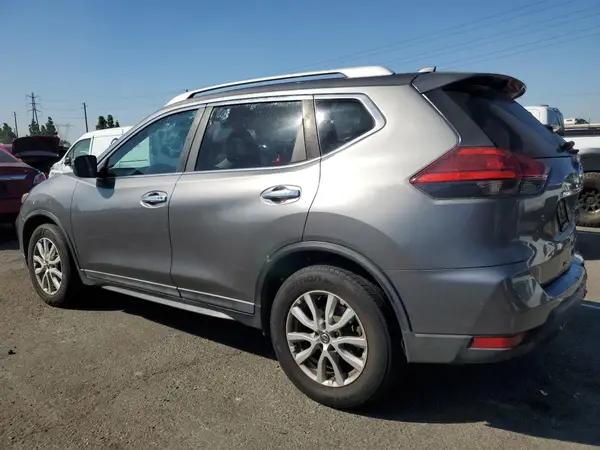 5N1AT2MT1HC746412 2017 NISSAN ROGUE - Image 2
