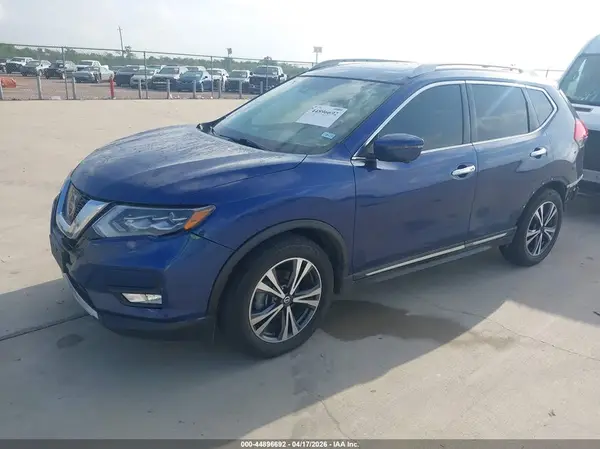 5N1AT2MT1HC747785 2017 NISSAN ROGUE - Image 2