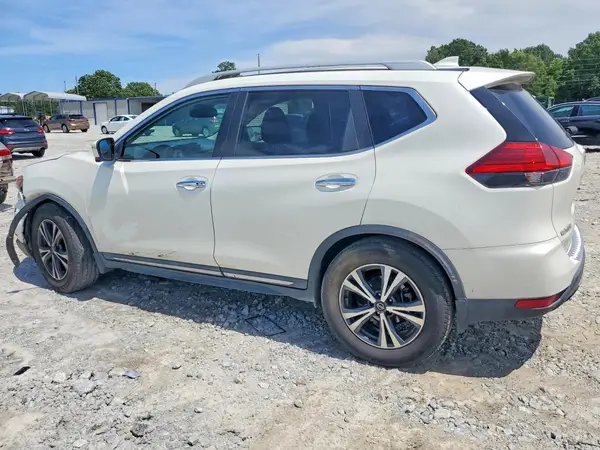 5N1AT2MT1HC749939 2017 NISSAN ROGUE - Image 2