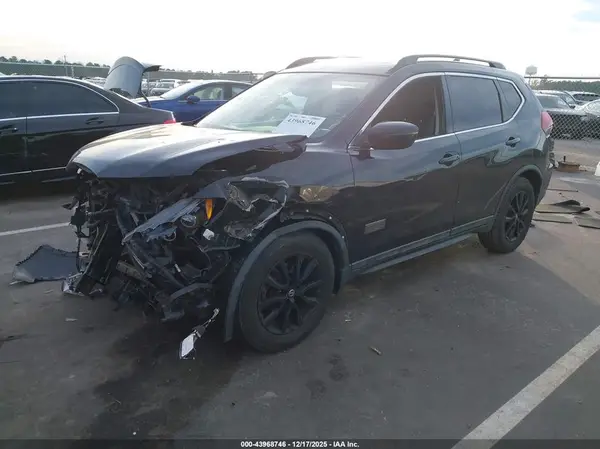 5N1AT2MT1HC754543 2017 NISSAN ROGUE - Image 2