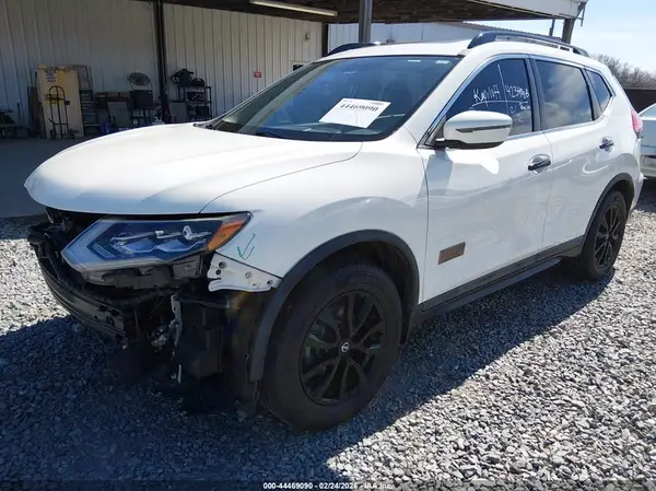 5N1AT2MT1HC759192 2017 NISSAN ROGUE - Image 2