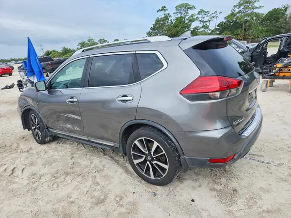 5N1AT2MT1HC760262 2017 NISSAN ROGUE - Image 2