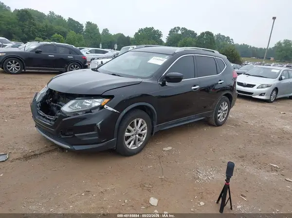 5N1AT2MT1HC764781 2017 NISSAN ROGUE - Image 2